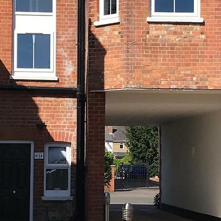 Berkshire Serviced Apartment Helena 12 Reading Dış mekan fotoğraf
