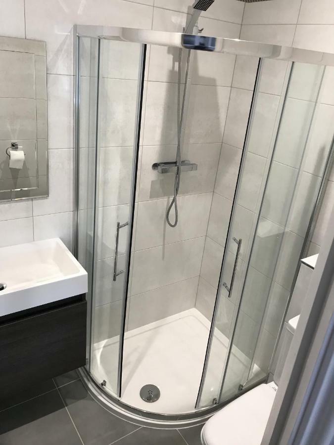 Berkshire Serviced Apartment Helena 12 Reading Dış mekan fotoğraf